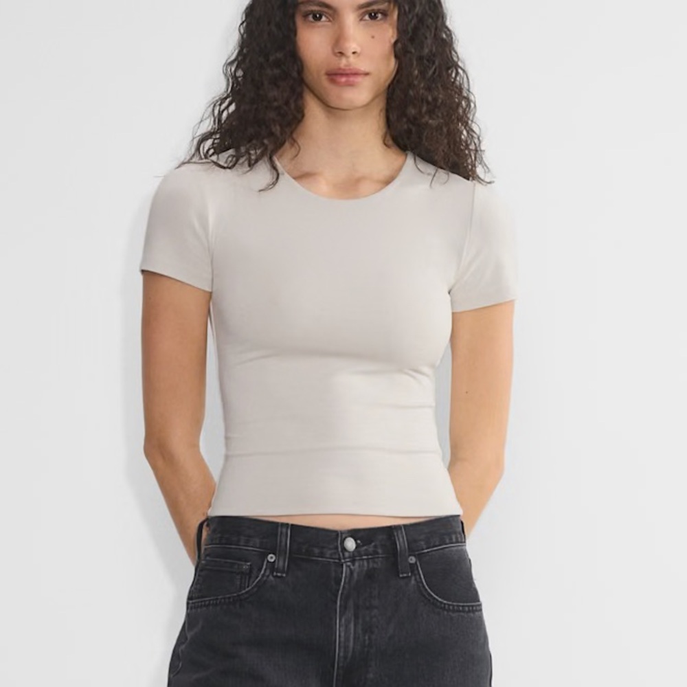 Babaton Contour Tee (waist length), Matte Pearl, Size Small